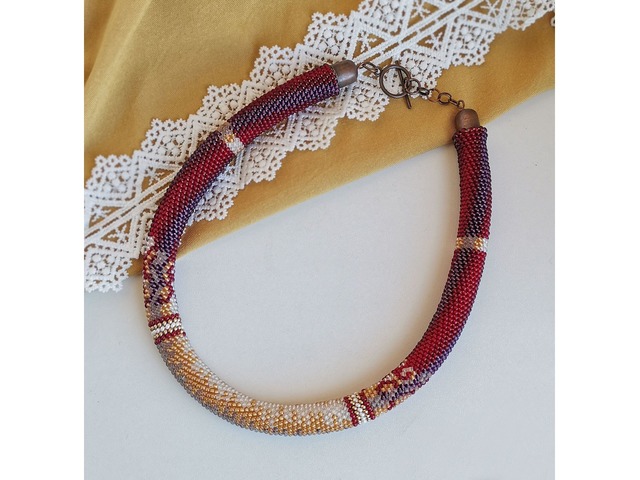 Прикраса із бісеру кольє-джгут "Елегія"