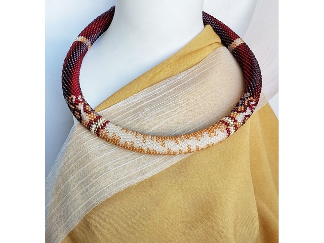 Прикраса із бісеру кольє-джгут "Елегія"