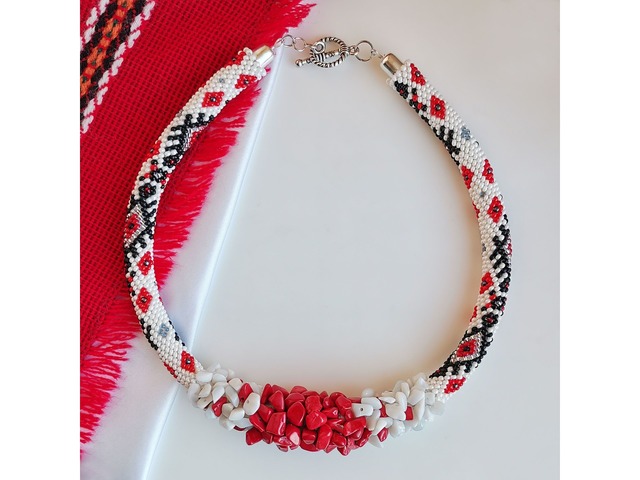 Прикраса із бісеру кольє-джгут "Диво"