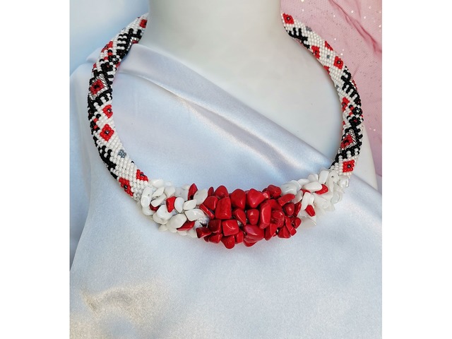 Прикраса із бісеру кольє-джгут "Диво"