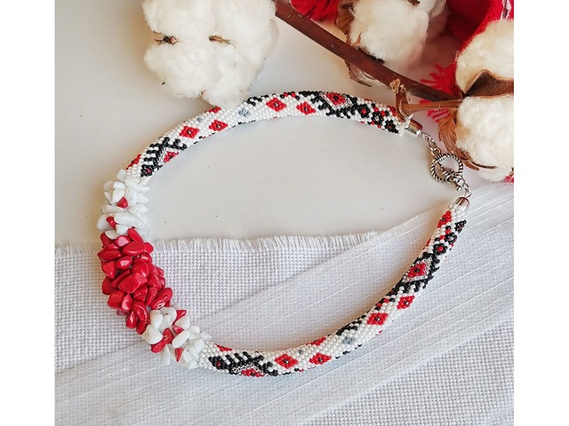 Прикраса із бісеру кольє-джгут "Диво"