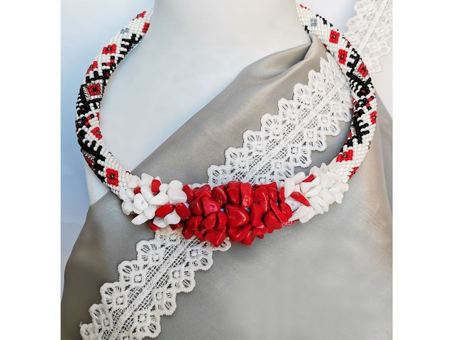 Прикраса із бісеру кольє-джгут "Диво"