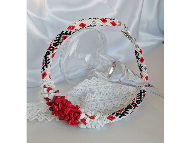 Прикраса із бісеру кольє-джгут "Диво"