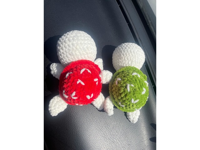 Черепашки з велюра