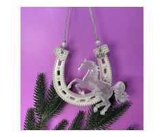 Новорічна підвіска з епоксидної смоли *Підкова та конячка*.