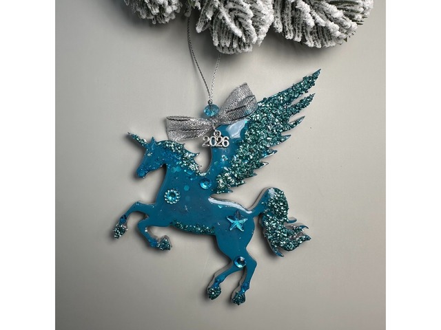 Набір новорічних прикрас на ялинку з епоксидної смоли.