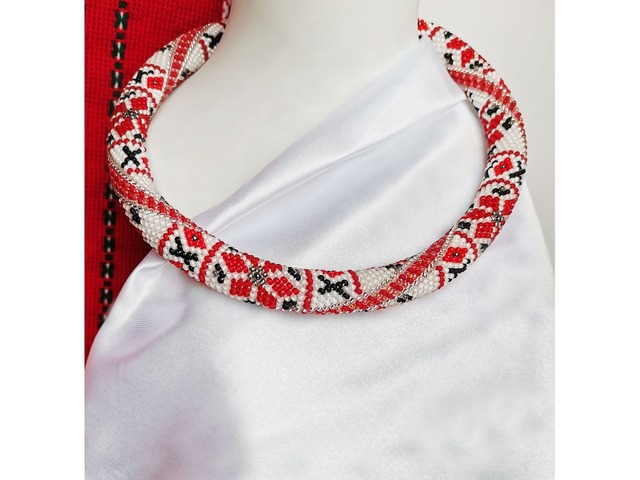 Прикраса із бісеру кольє-джгут "Традиція"