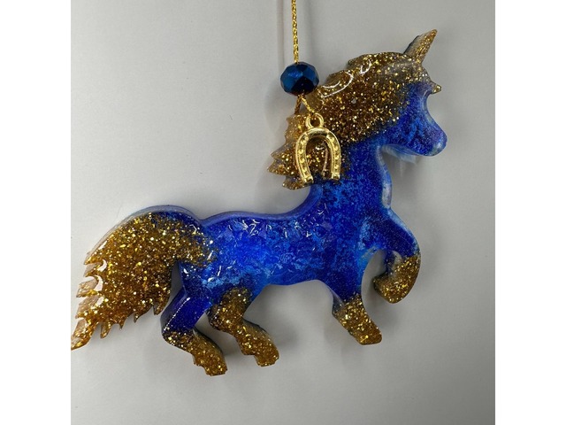 Набір новорічних прикрас на ялинку з епоксидної смоли.