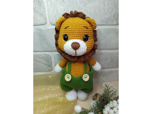 Лев у штанцях, ручна робота, м'яка іграшка