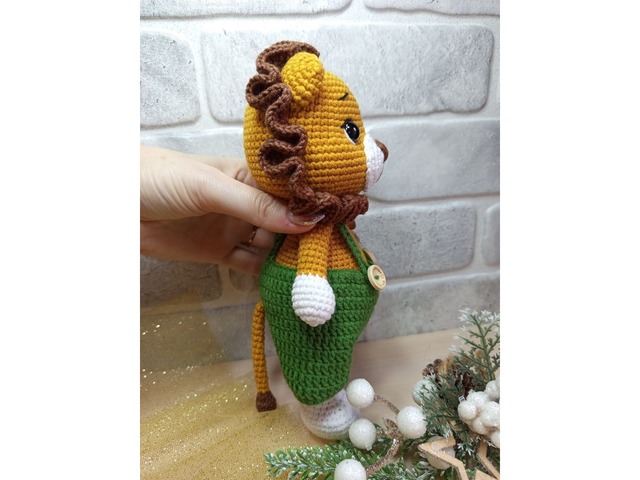 Лев у штанцях, ручна робота, м'яка іграшка