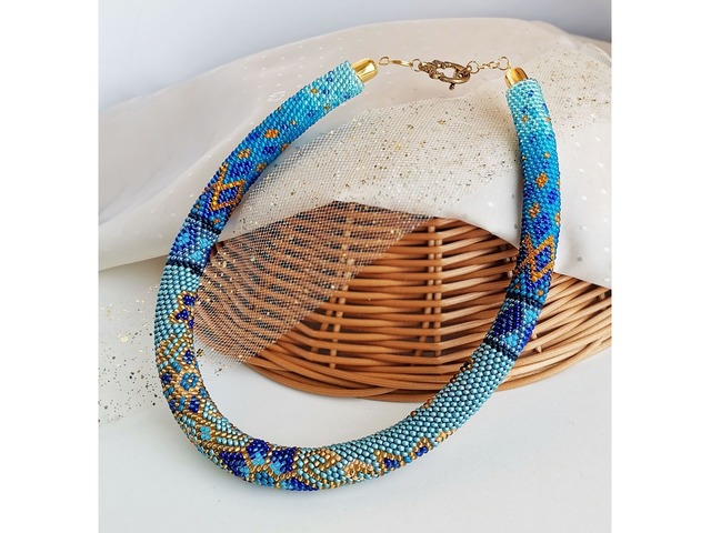 Прикраса із бісеру кольє-джгут "Вишуканність"