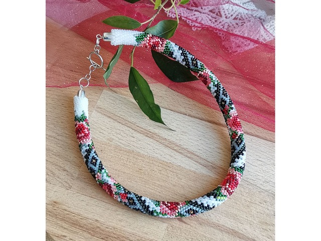 Прикраса із бісеру кольє-джгут "Берегиня"