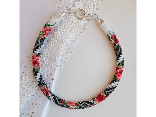 Прикраса із бісеру кольє-джгут "Берегиня"