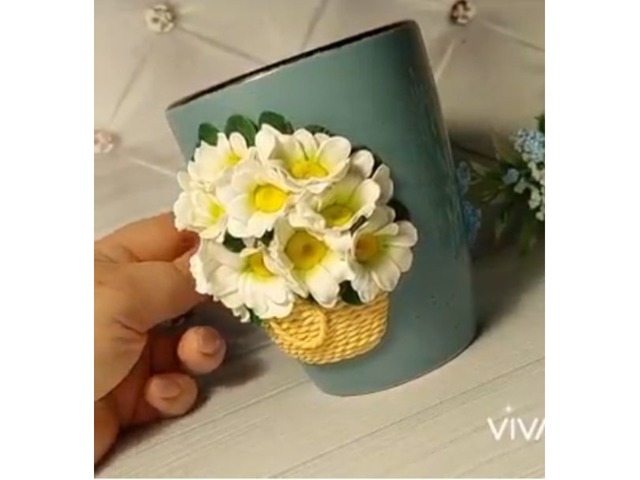 Чашка з декором із полімерної глини