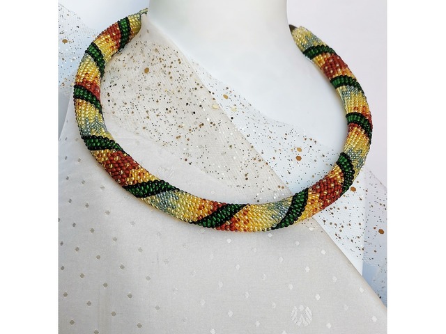 Прикраса із бісеру кольє-джгут "Чарівний ліс"