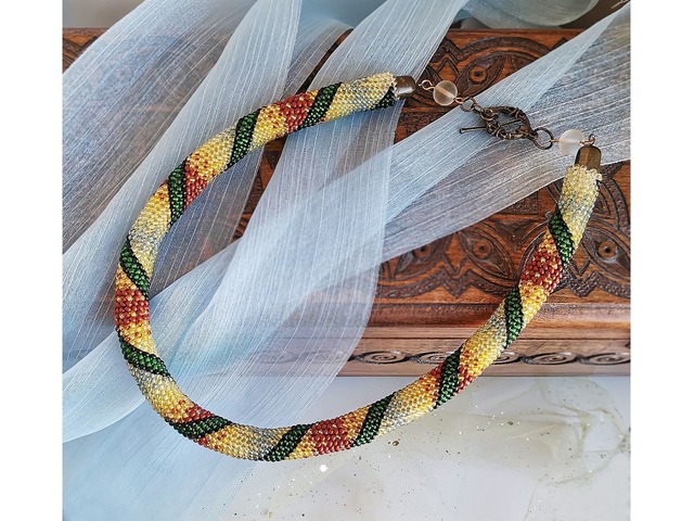 Прикраса із бісеру кольє-джгут "Чарівний ліс"
