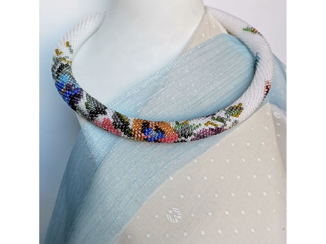 Прикраса із бісеру кольє-джгут "Польовий букет"