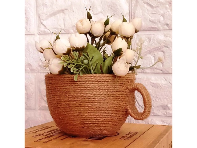 Ваза для квітів у вигляді чашки – милий і стильний елемент для вашого дому