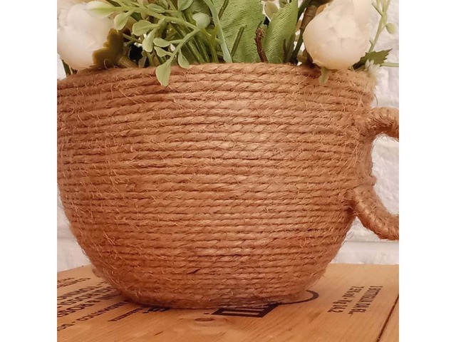 Ваза для квітів у вигляді чашки – милий і стильний елемент для вашого дому