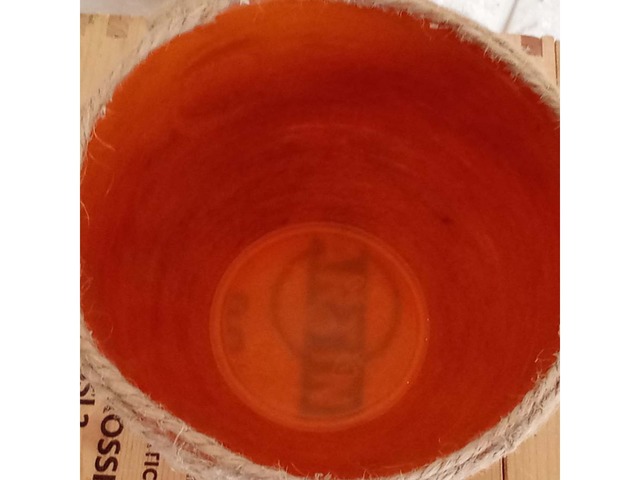 Ваза для квітів у вигляді чашки – милий і стильний елемент для вашого дому