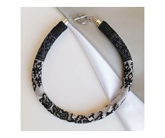 Прикраса із бісеру кольє-джгут 