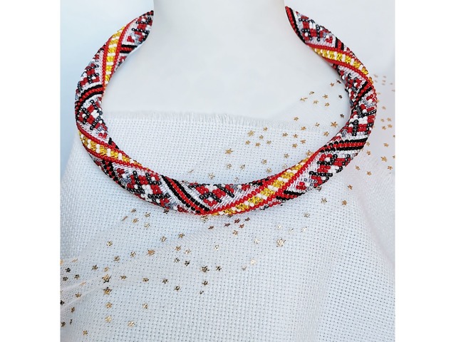 Прикраса із бісеру кольє-джгут "Захоплення"