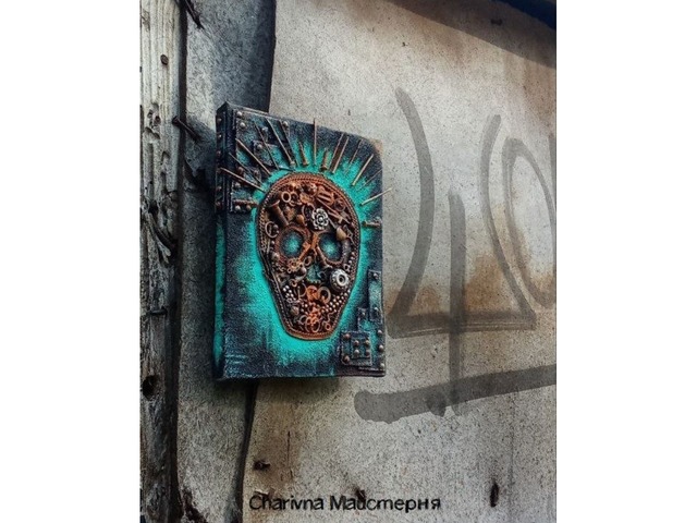 Панно настінне «Queen of the Underground