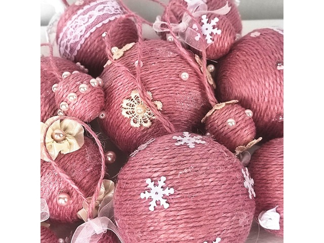 Набір новорічних куль із джутового рожевого шпагату