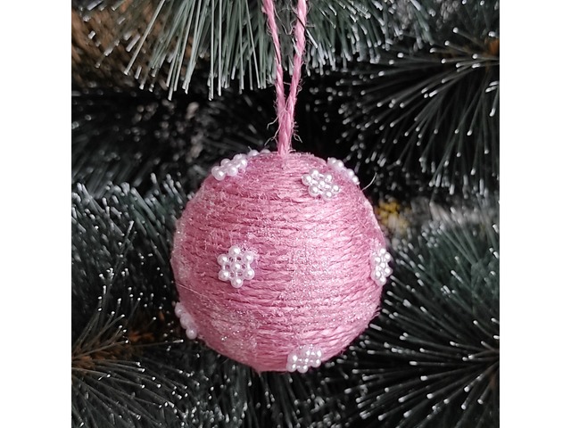 Набір новорічних куль із джутового рожевого шпагату