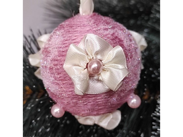 Набір новорічних куль із джутового рожевого шпагату