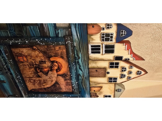 Ключниця з будиночками