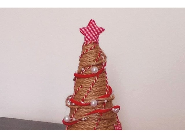 Міні новорічна ялинка – сувенір та декор