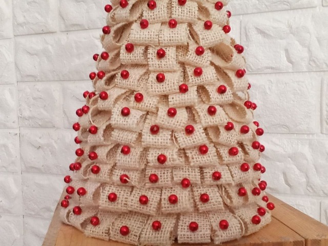 Міні новорічна ялинка – сувенір та декор