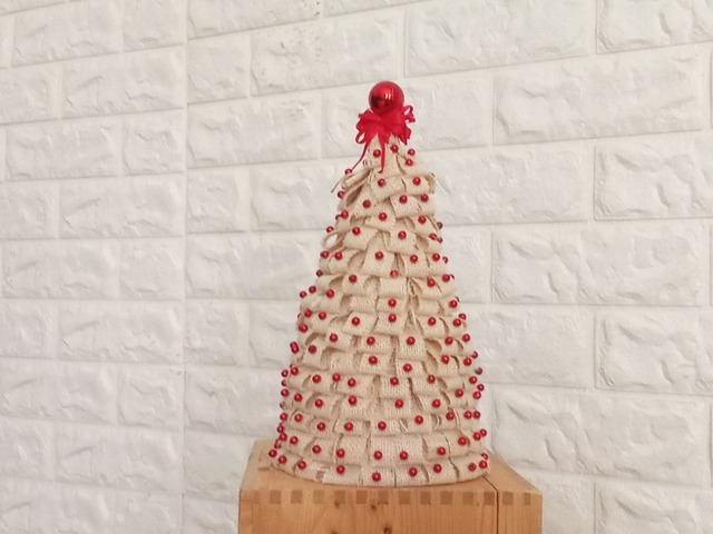 Міні новорічна ялинка – сувенір та декор