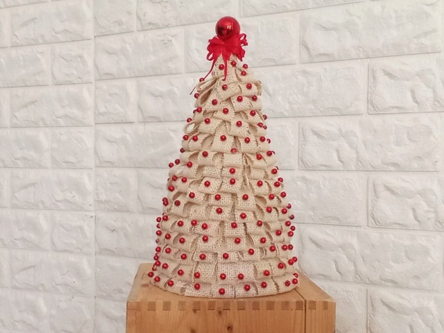 Міні новорічна ялинка – сувенір та декор