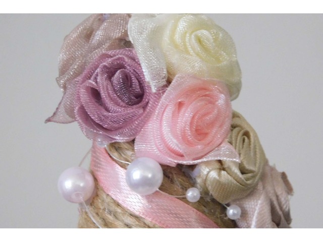 Маленька сувенірна настільна ялинка