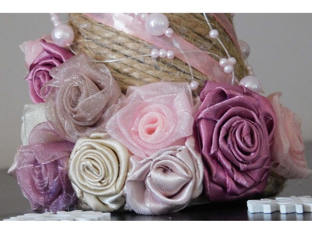 Маленька сувенірна настільна ялинка