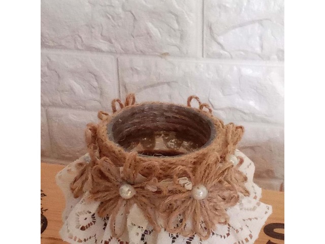 Мила вазочка для квітів