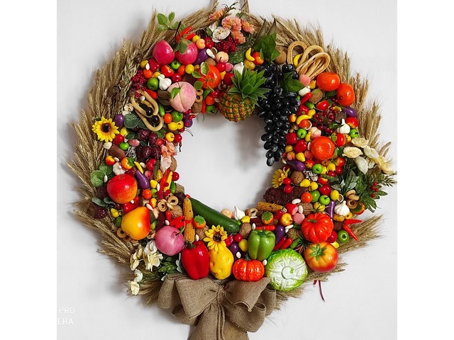 Український фруктово-овочевий вінок у стилі рустик – настінний декор ручної роботи