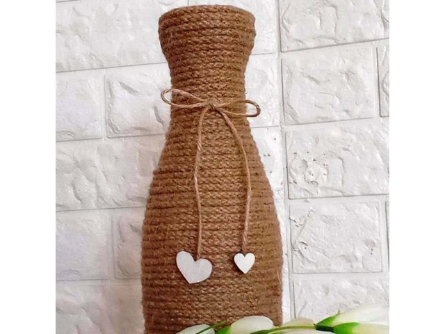 Декоративна ваза з пляшки – рустикальний декор у стилі шеббі шик