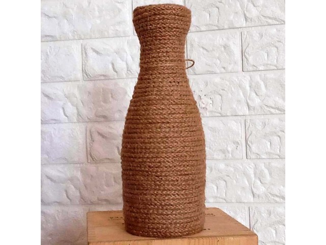 Декоративна ваза з пляшки – рустикальний декор у стилі шеббі шик