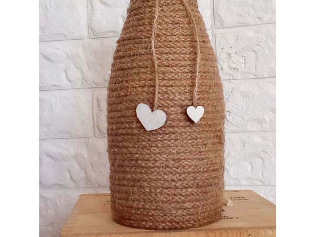 Декоративна ваза з пляшки – рустикальний декор у стилі шеббі шик