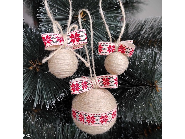 Ялинкові іграшки Набір ялинкових кульок в українському стилі