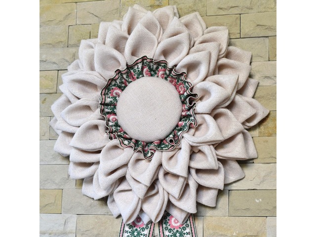 Декоративний вінок з білої мішковини у стилі рустик/прованс, діаметр 52 см