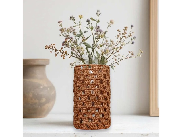 Оригінальна ваза в стилі бохо скляна основа з джутовим декором висота 20 см