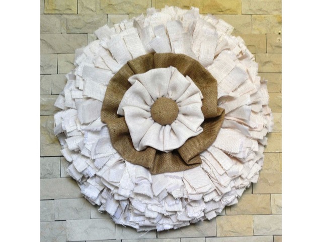 Великий настінний вінок з білої мішковини у стилі рустик кантрі, діаметр 70 см