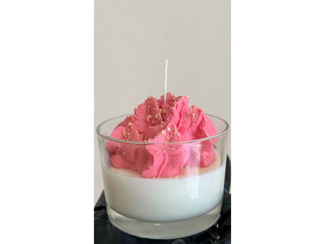 Соєва свічка Ручної Роботи *Полуничний десерт*