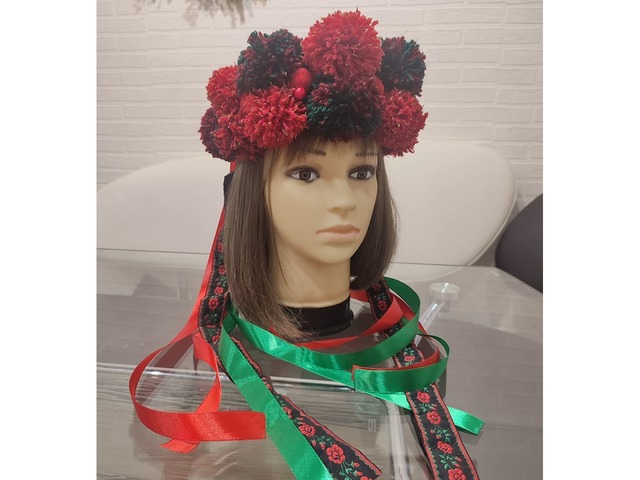 Вінок великий з помпонами та стрічками, етно ободок з помпонами