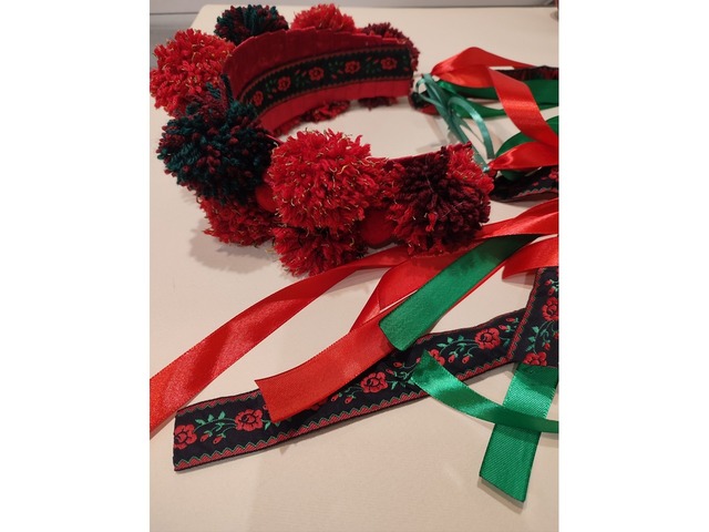 Вінок великий з помпонами та стрічками, етно ободок з помпонами