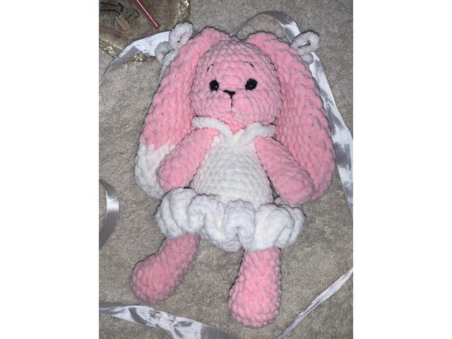 Плюшевий зайчик